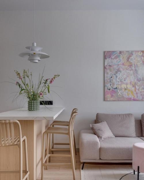 Светлый и минималистичный интерьер квартиры. 01