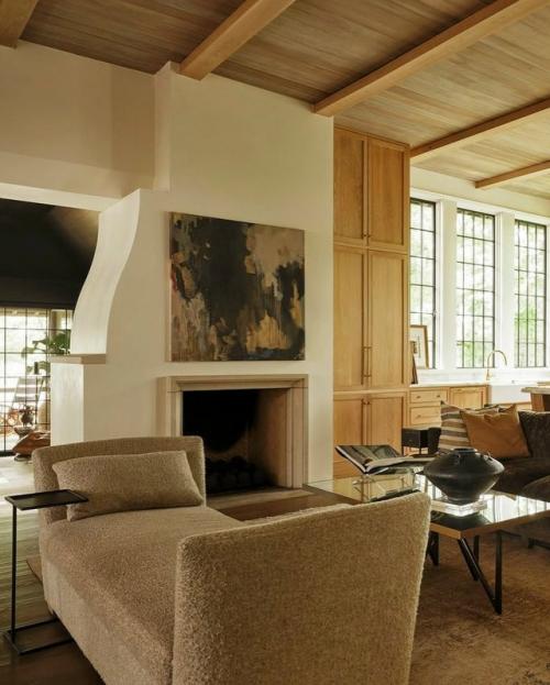 Пространство, в котором свет, воздух и натуральные материалы создают ощущение спокойствия и уюта с первых минут. 06