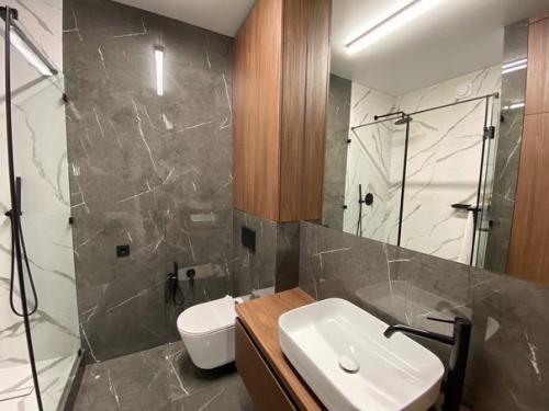 107 кв.  м под продажу. 08