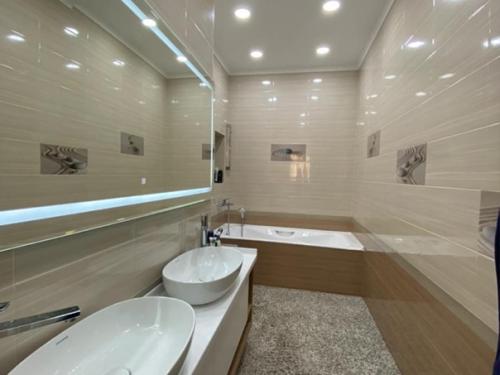 Переехали в прошлом году. 09