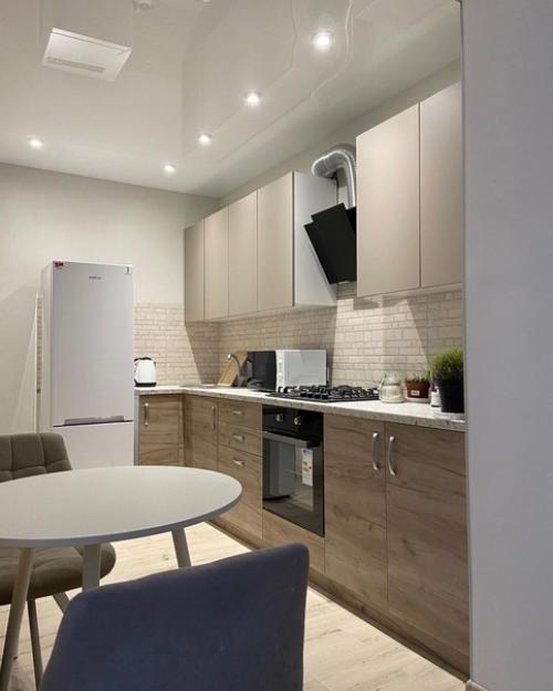 Квартира расположена на 5 этаже и удачно спланирована в просторную кухню - студию и спальню. 08