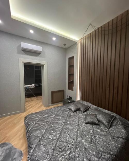 Высокие потолки и дизайнерский ремонт. 07