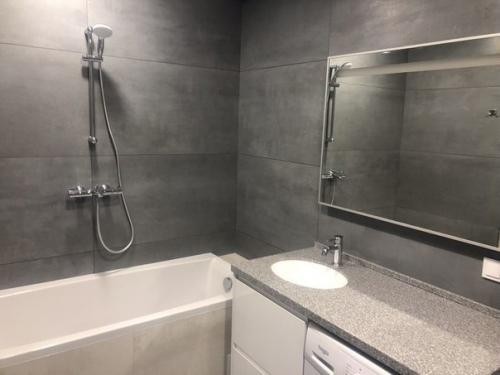 В квартире сделан дизайнерский ремонт. 08