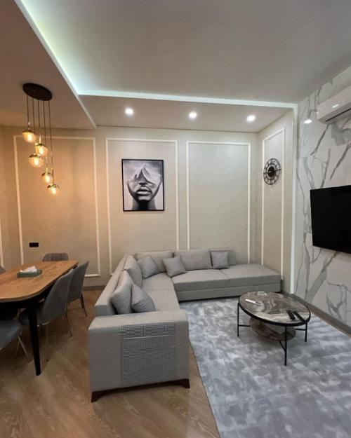 Высокие потолки и дизайнерский ремонт. 01