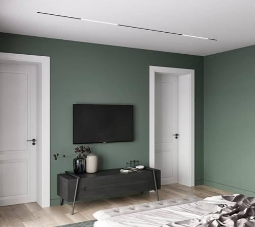 Уютная спальня, из которой есть прямой доступ в ванную комнату и гардероб. 03