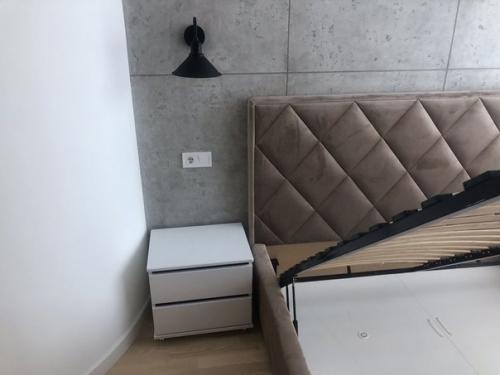 В квартире сделан дизайнерский ремонт. 09