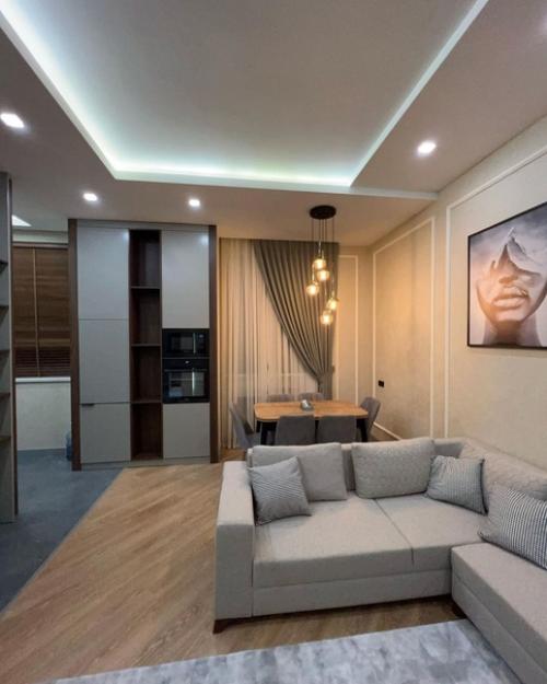 Высокие потолки и дизайнерский ремонт. 03