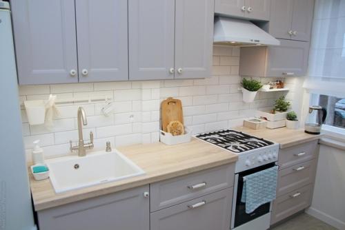 Муж своими руками ремонт на кухне сделал. 01