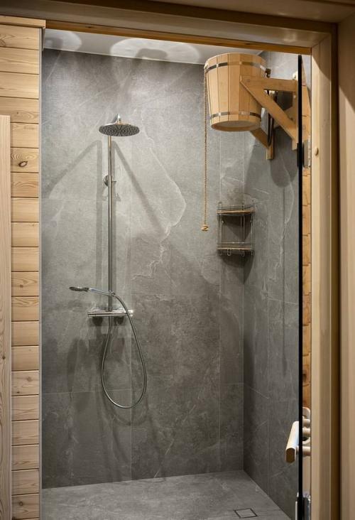 Лаконичная, уютная и продуманная до мелочей - эта баня воплощает идею настоящего уединения и релакса. 08