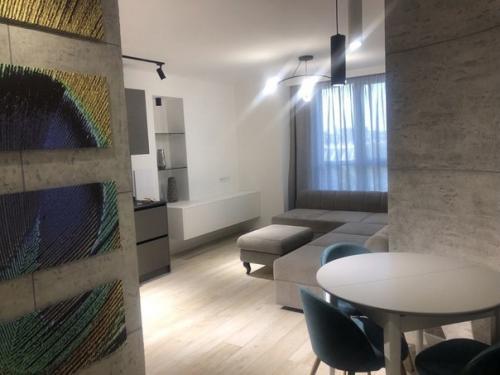 В квартире сделан дизайнерский ремонт. 01