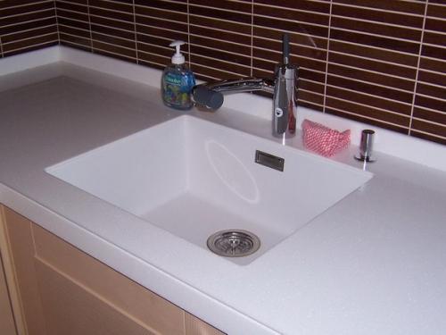 Интегрированные мойки и раковины из искусственного камня: плюсы и минусы. 01 Интегрированные мойки и раковины из искусственного камня: плюсы и минусы. 01