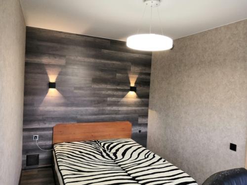 Наконец - то и я закончил ремонт в 2 х комнатной хрущевке площадь 44 м 2. все делал сам, ушел почти год. 03