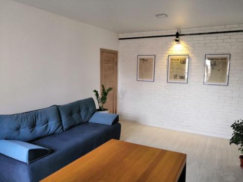 Наконец - то и я закончил ремонт в 2 х комнатной хрущевке площадь 44 м 2. все делал сам, ушел почти год. 08