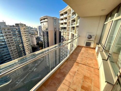 Сделали ремонт своими руками в студии под аренду. 06