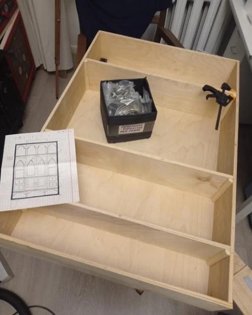 Назрела у меня декоративная полка на кухню. 02