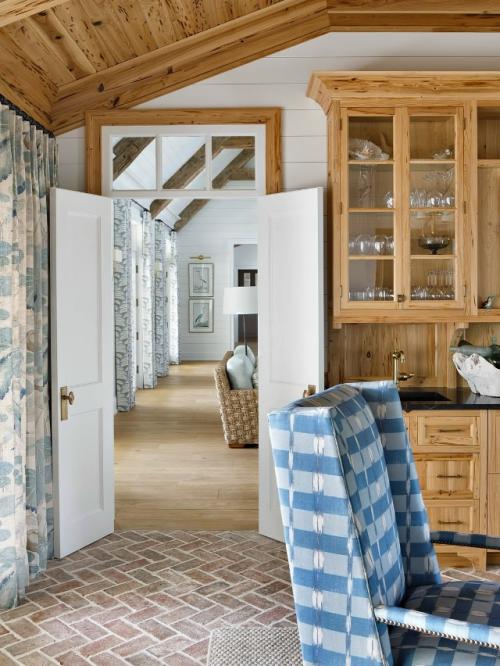 Этот дом - воплощение гармонии между природой и современным комфортом. 05