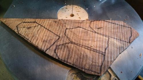 Как сделать деревянные бирки с именами для подарков. 02