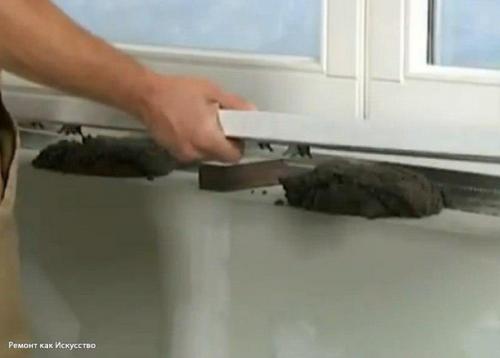 Как установить подоконник в доме с кирпичными стенами. 01