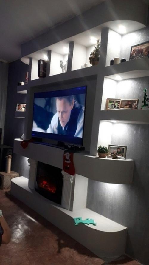 Сделал в комнате TV зону. 04