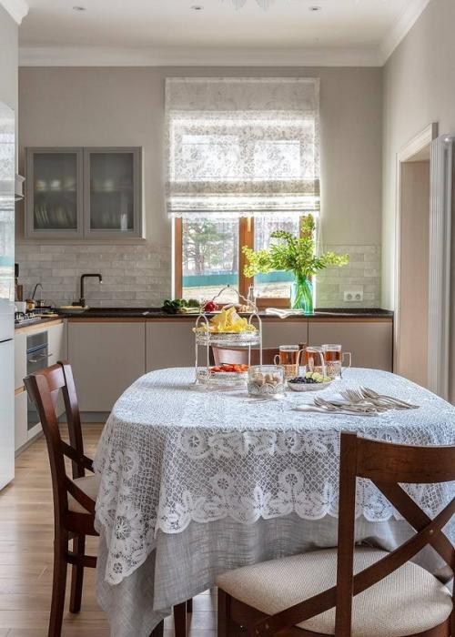 Здесь каждая деталь о корнях и тёплых семейных воспоминаниях напоминает. 01 Здесь каждая деталь о корнях и тёплых семейных воспоминаниях напоминает. 01