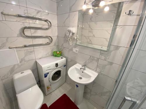 Небольшая квартира для дальнейшей аренды после капитального ремонта, весь ремонт сделали своими руками. 06