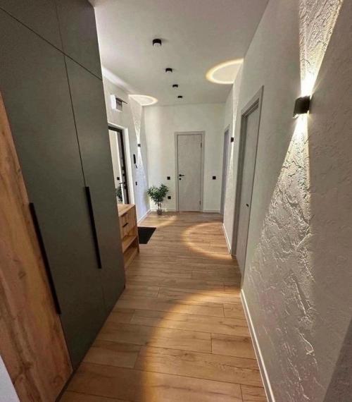 Двухкомнатная квартира с безупречной отделкой. 01