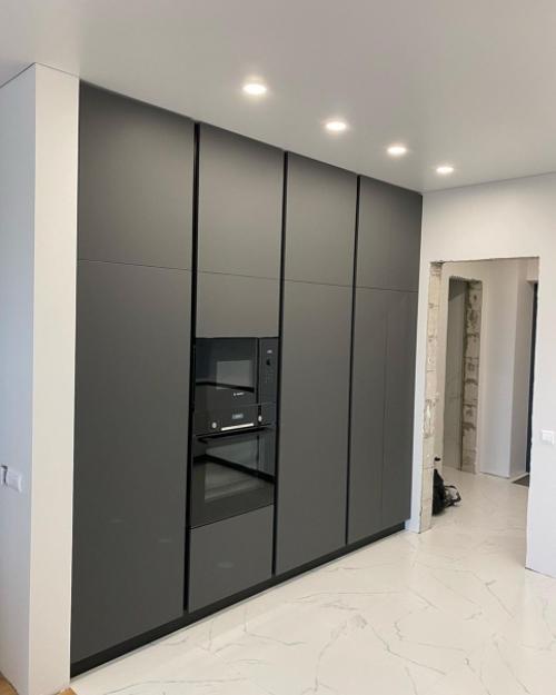 А это уже наша кухня после монтажа. 01