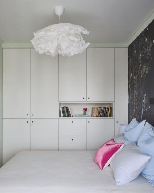 Квартира 33 м 2 для взрослой женщины, которая живет одна, но к ней часто приезжают гости с ночевкой листайте влево, чтобы посмотреть планировку. 05