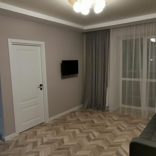 Оренда!  Сучасна квартира з ремонтом, індивідуальним опаленням, меблями та технікою. 06