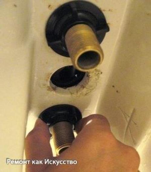 Как установить смеситель в ванной. 06