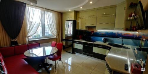 Вот такая у нас крутая кухня! 01