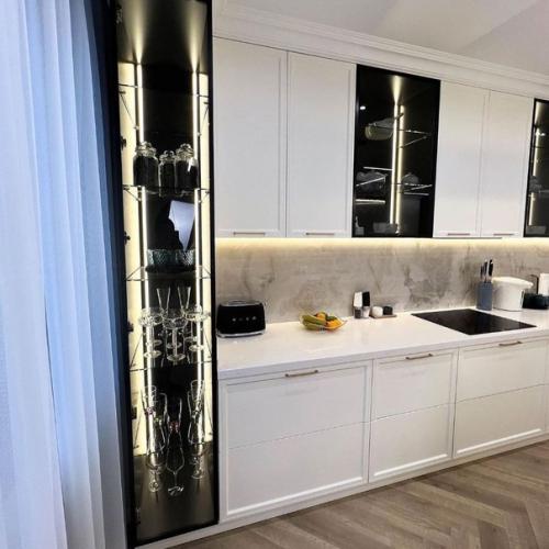 Ну а это наша кухня сразу после монтажа. 04