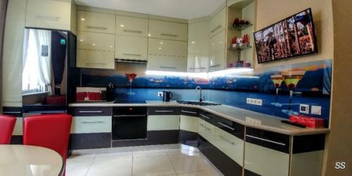 Вот такая у нас крутая кухня! 04