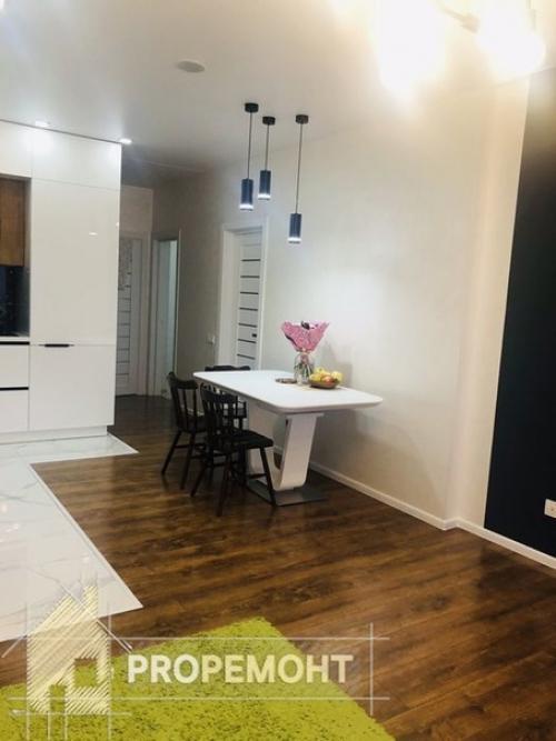 Симпатичная квартира после ремонта в современном стиле. 02