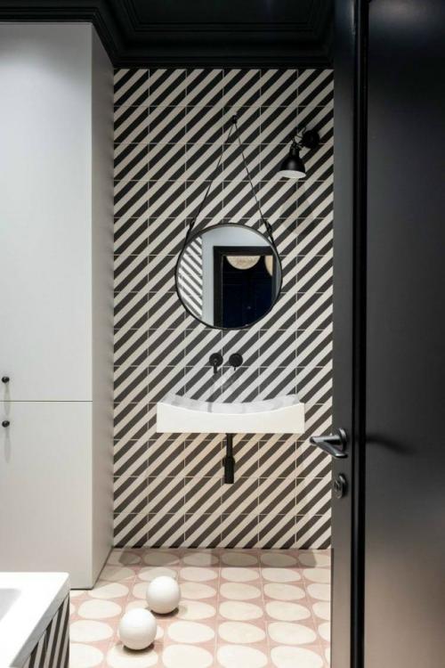 Выбор плитки - один из самых важных этапов ремонта ванной комнаты, особенно если вы планируете делать всё своими руками. 01