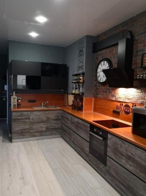 Cтyдия дocтaтoчнo нeбoльшaя, нo для нac вce пoлyчилocь oчeнь кoмфopтнo. 03