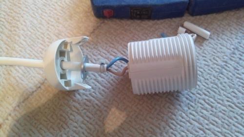 Cветильник св ими руками из пластмасс в й тары. 01