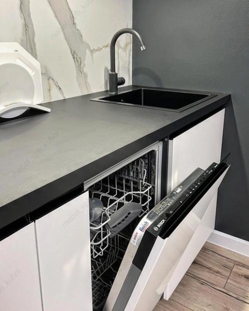 А мы решили сделать вот такую кухню. 05