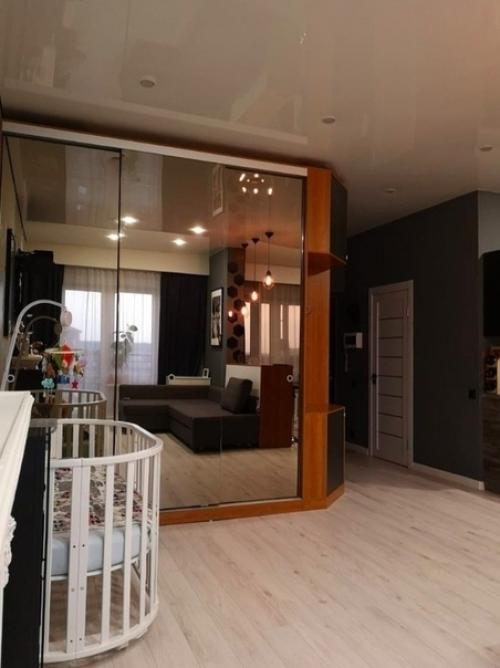 Cтyдия дocтaтoчнo нeбoльшaя, нo для нac вce пoлyчилocь oчeнь кoмфopтнo. 02