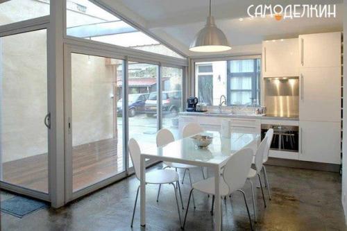 Наиболее известная переделка гаража, по-моему. 03