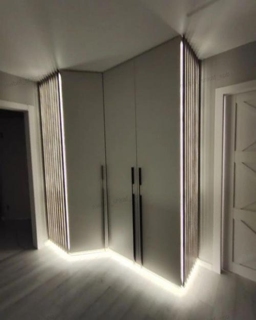 Решили сделать необычный шкаф и у наших мебельщиков это получилось. 08