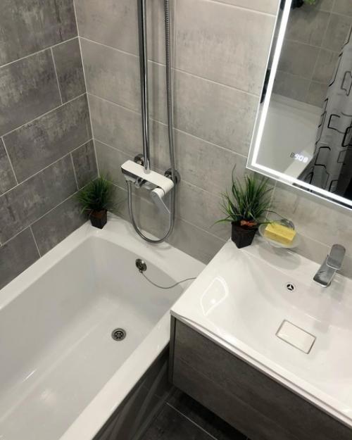 Чуть больше 8 дней на капитальный ремонт в санузлах. 03