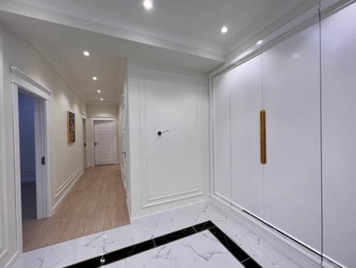 132 кв.  м. после капитального ремонта. 09