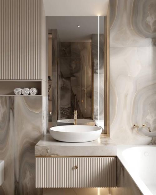 В свое время пандемия наглядно показала, что полноценный уход за собой и сеансы расслабления вполне можно устроить в собственной ванной. 01