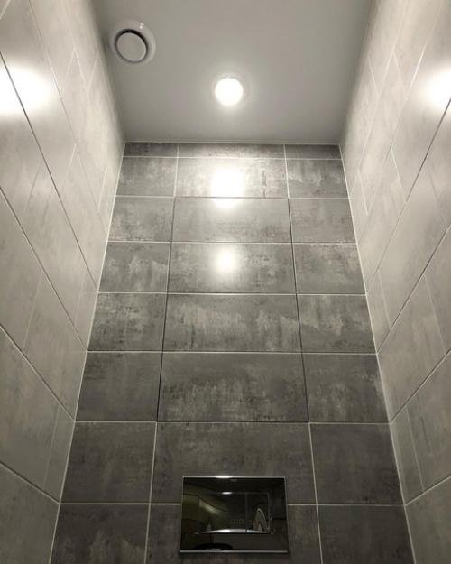 Чуть больше 8 дней на капитальный ремонт в санузлах. 08