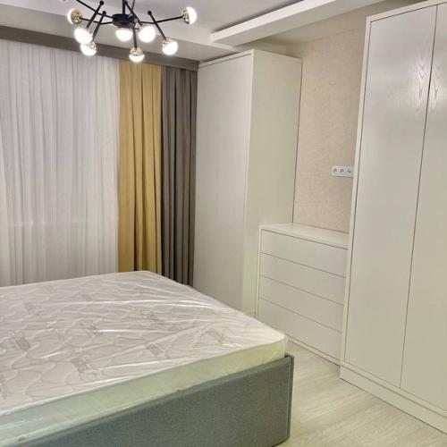 Взяли квартиру в новостройке, но пришлось делать ремонт, так как невозможно жить в том, что сделал застройщик с отделкой. 03