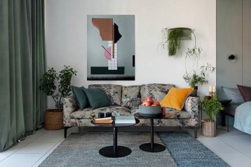 Квартира - студия в пастельном дизайне с акцентной геометрией. 02