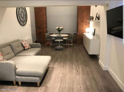 На оценку пожалуйста. 08