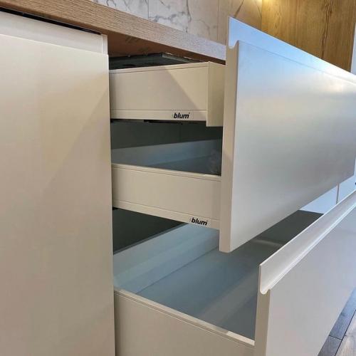 Закончен ремонт в кухне - гостиной. 08