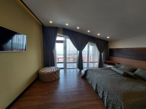 Спланирован в 3 х уровнях. 1. 06